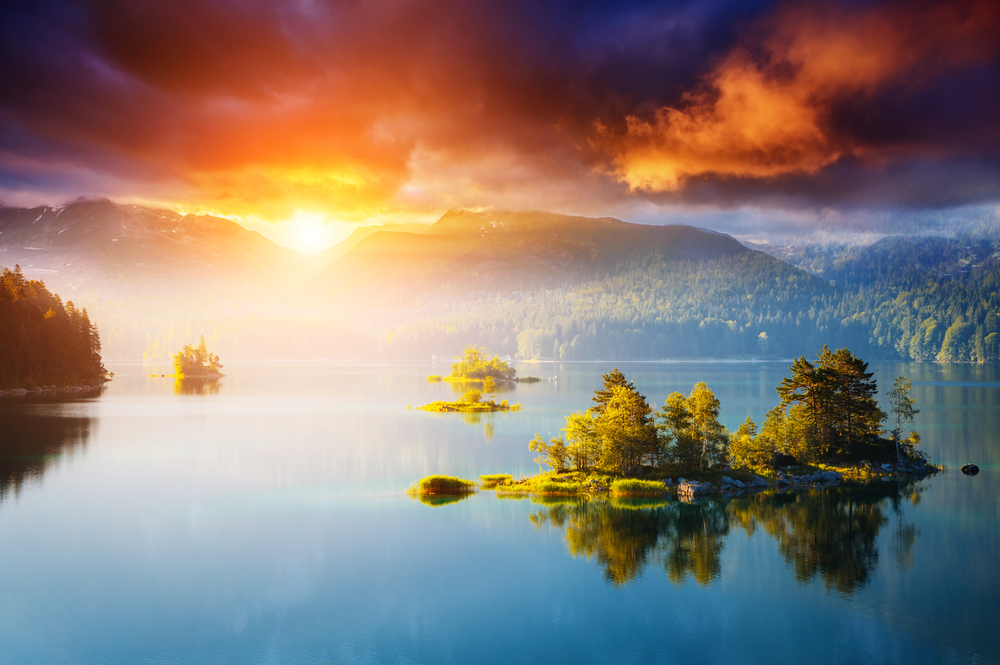 islands and turquoise water at Eibsee Lake